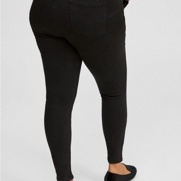 Torrid Bombshell Skinny Premium Stretch High Rise Jeans - Size 20 - Picture 2 of 4